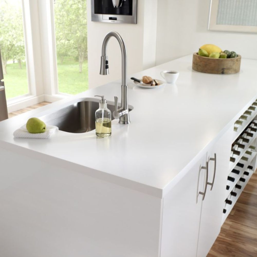 Solid Surface vs. Quartz: Which is the Best Choice for Your Kitchen Countertops? Solid Surface vs. Quartz: Which is the Best Choice for Your Kitchen Countertops?